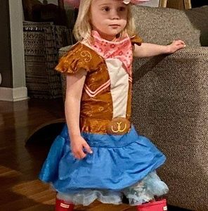 Meet your Posher, Helen